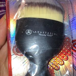 🐅Trade Niken🐅New Anastasia of Beverly Hills kabuki brush